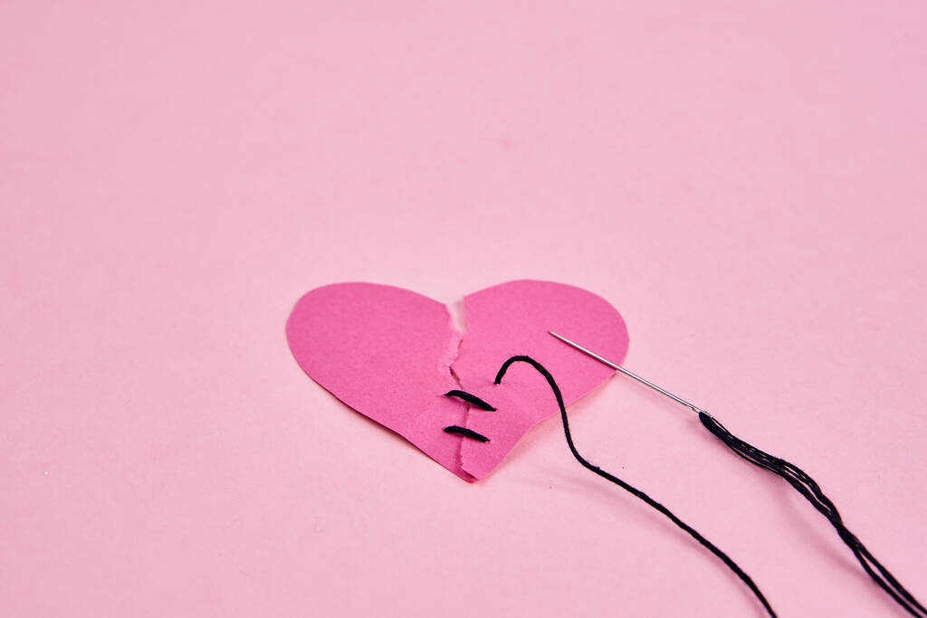 Valentijnsdag papier hart romantiek vakantie roze achtergrond - Foto, afbeelding