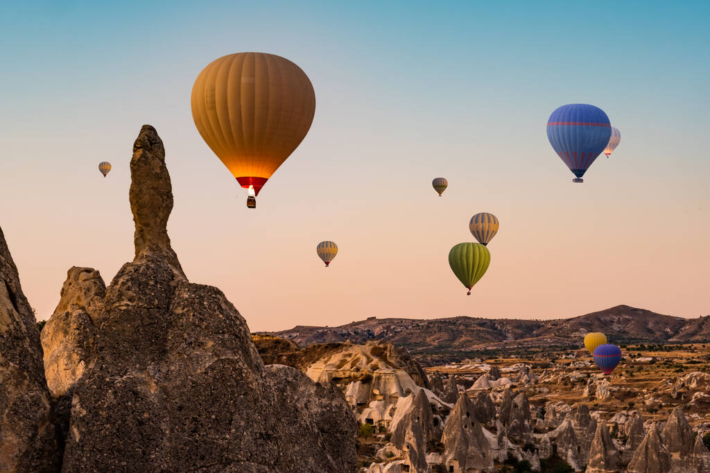повітряні кулі в Каппадокії, Туреччина
 - Фото, зображення