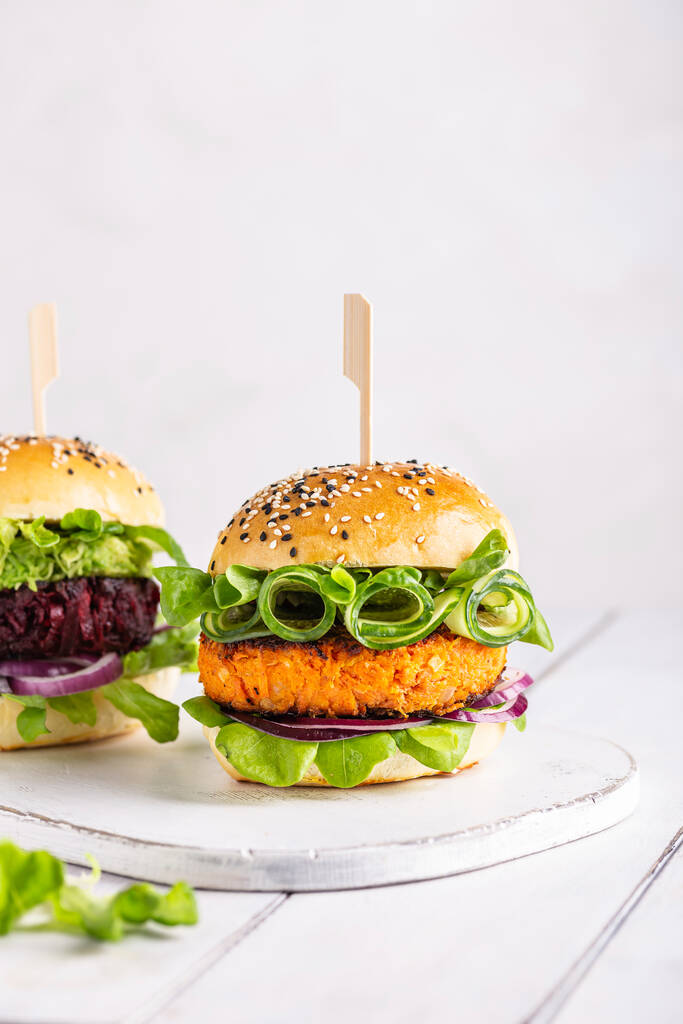 Hambúrguer vegetariano com costeleta vegetal - Foto, Imagem