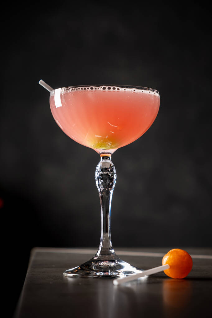 gustoso cocktail al bar - Foto, immagini
