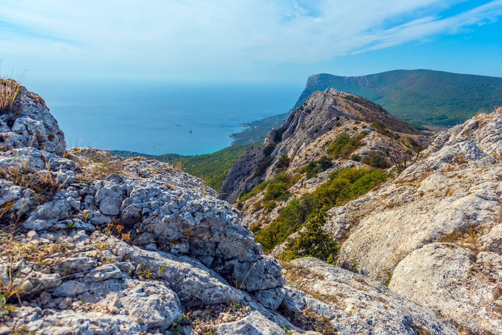 Los paisajes de la Crimea, el mar, las montañas y las colinas, - Foto, Imagen