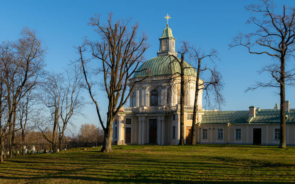 Lomonosov, Russia - November 10, 2020: Oranienbaum Palace and Park Ensemble - Фото, зображення
