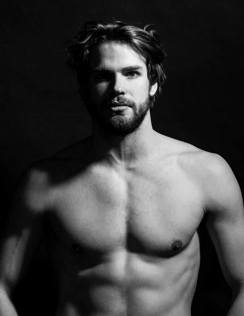Retrato de hombre guapo sexy joven con desnudo, torso, atlético gay, modelo masculino, chico caliente muscular. - Foto, imagen