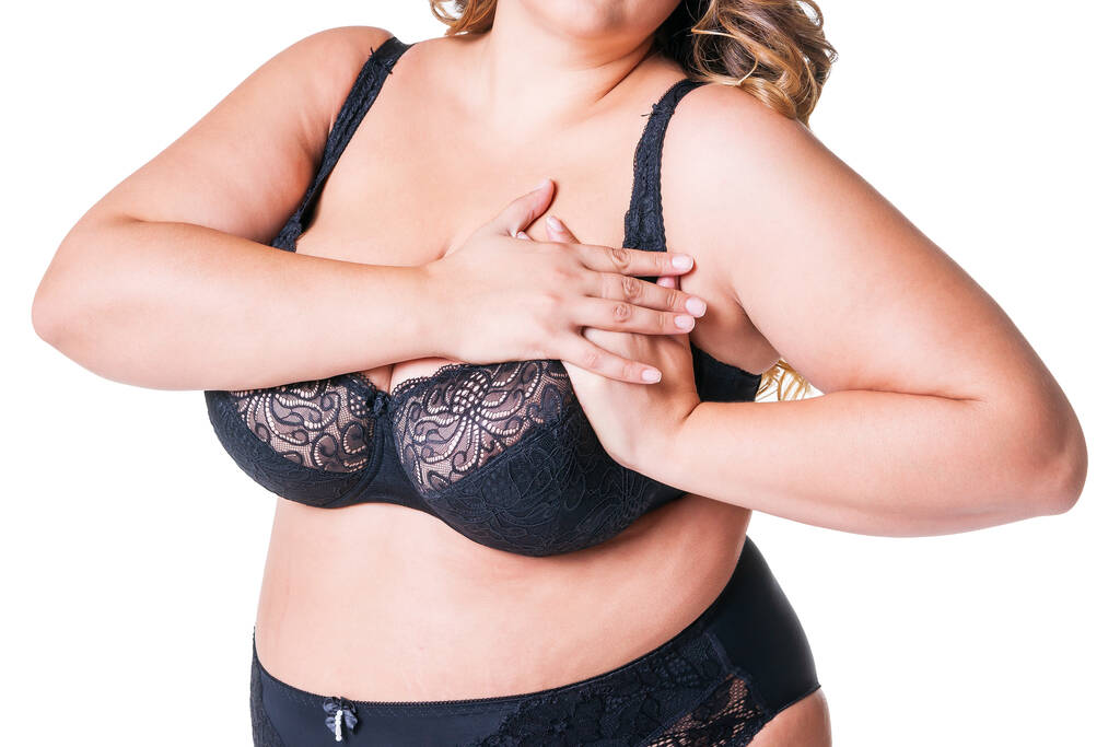 Mujer gorda en lencería negra, cuerpo femenino con sobrepeso aislado sobre fondo blanco, concepto de cirugía plástica - Foto, Imagen