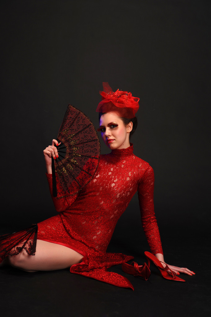 flamenco tancerz kobieta Gypsy czerwony róża hiszpański fan - Zdjęcie, obraz