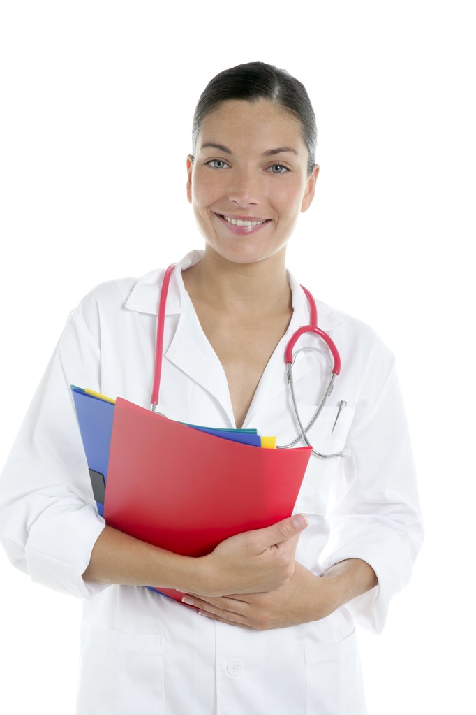 mooie vrouw arts met kleurrijke mappen - Foto, afbeelding