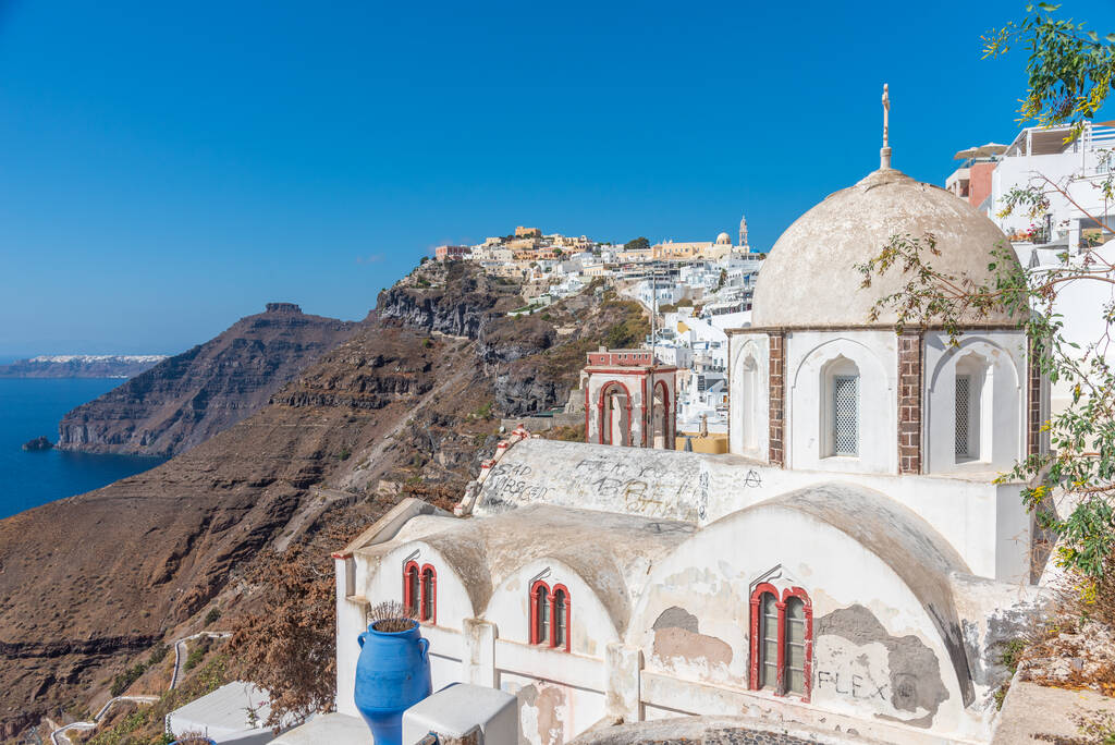 Panorama der Insel Santorin von der Kirche des heiligen Johannes des Theologen in Fira, Griechenland - Foto, Bild