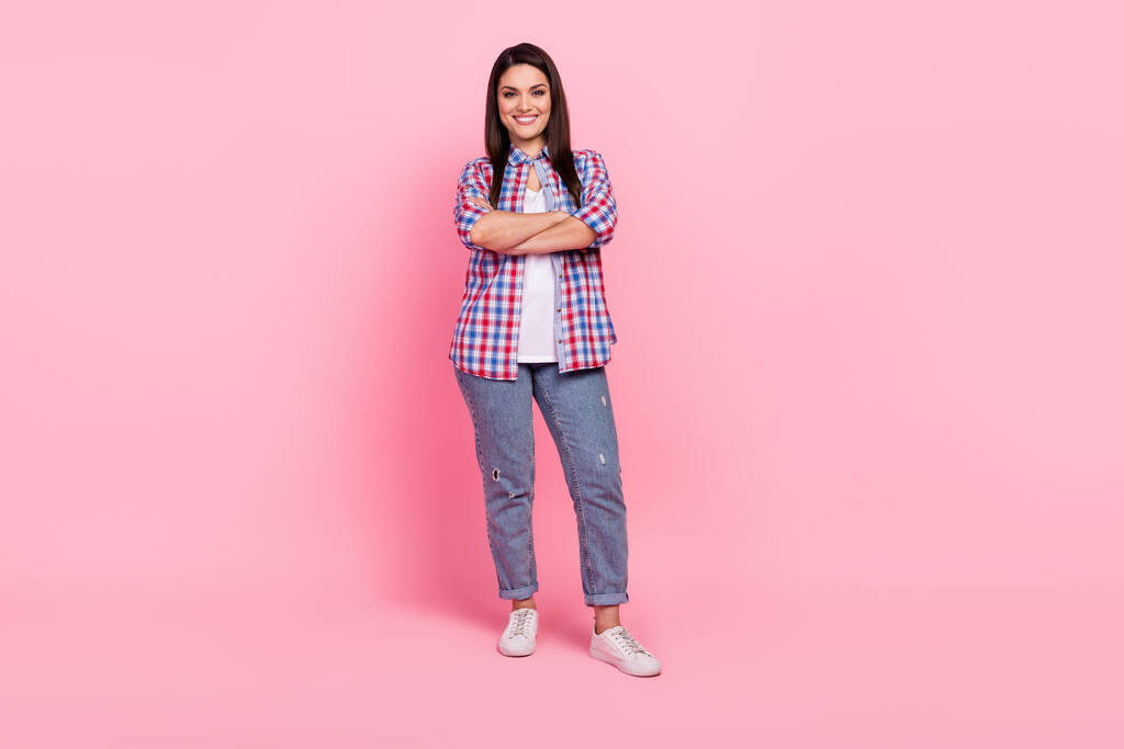 Full length photo of boss mature brunette lady crossed arms wear shirt jeans shoes isolated on pink background - Photo, Image