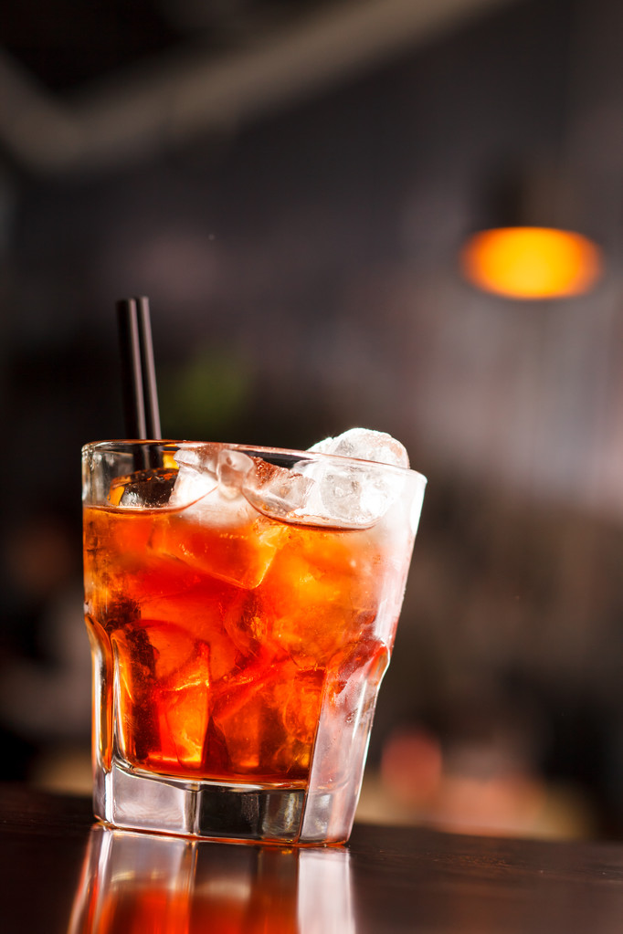 cocktail in de bar - Foto, afbeelding