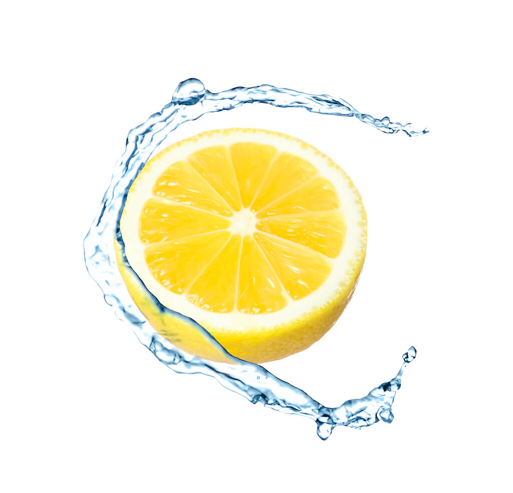 Свежий спелый лимон и брызги воды на белом фоне - Фото, изображение