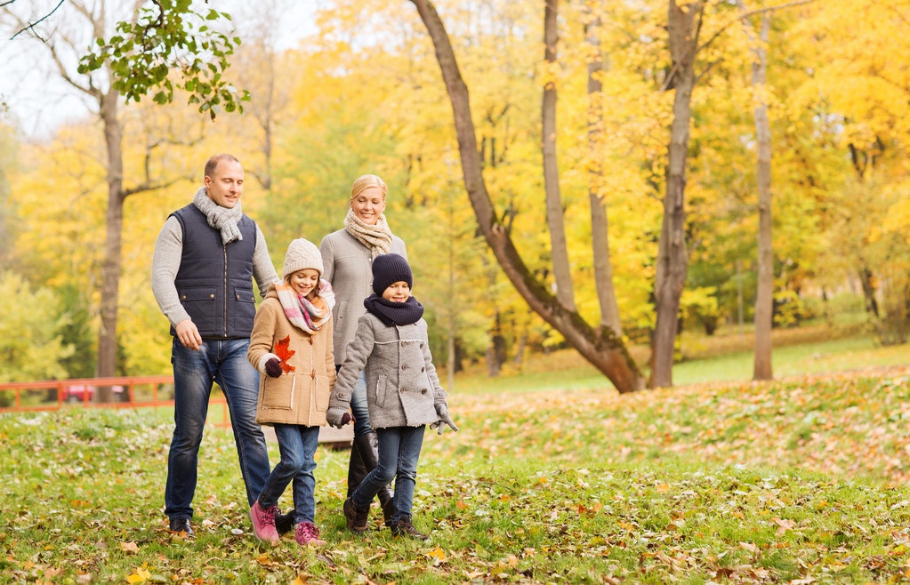 família feliz no parque de outono - Foto, Imagem