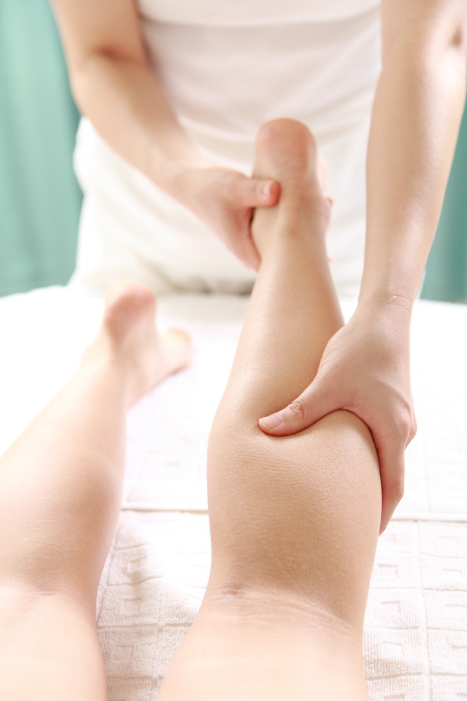 massagem nas pernas
 - Foto, Imagem