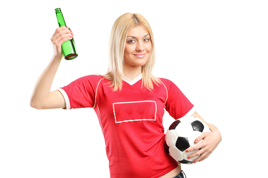 Футбольная фанатка с пивом
 - Фото, изображение