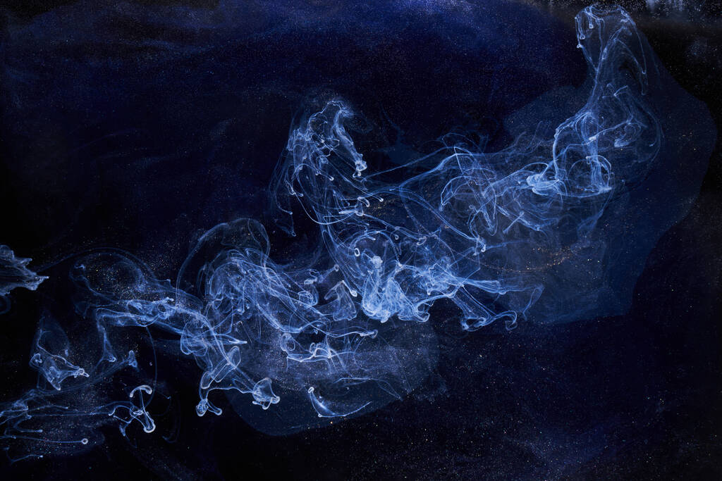 Arte líquido fluido fondo abstracto. Pintura acrílica azul bajo el agua, océano de humo galáctico - Foto, Imagen