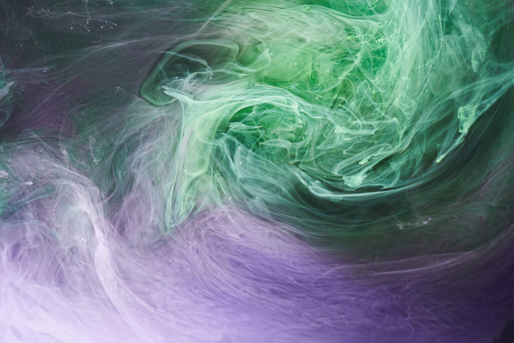 Yeşil mor duman soyut arka plan, su altında akrilik boya patlaması - Fotoğraf, Görsel