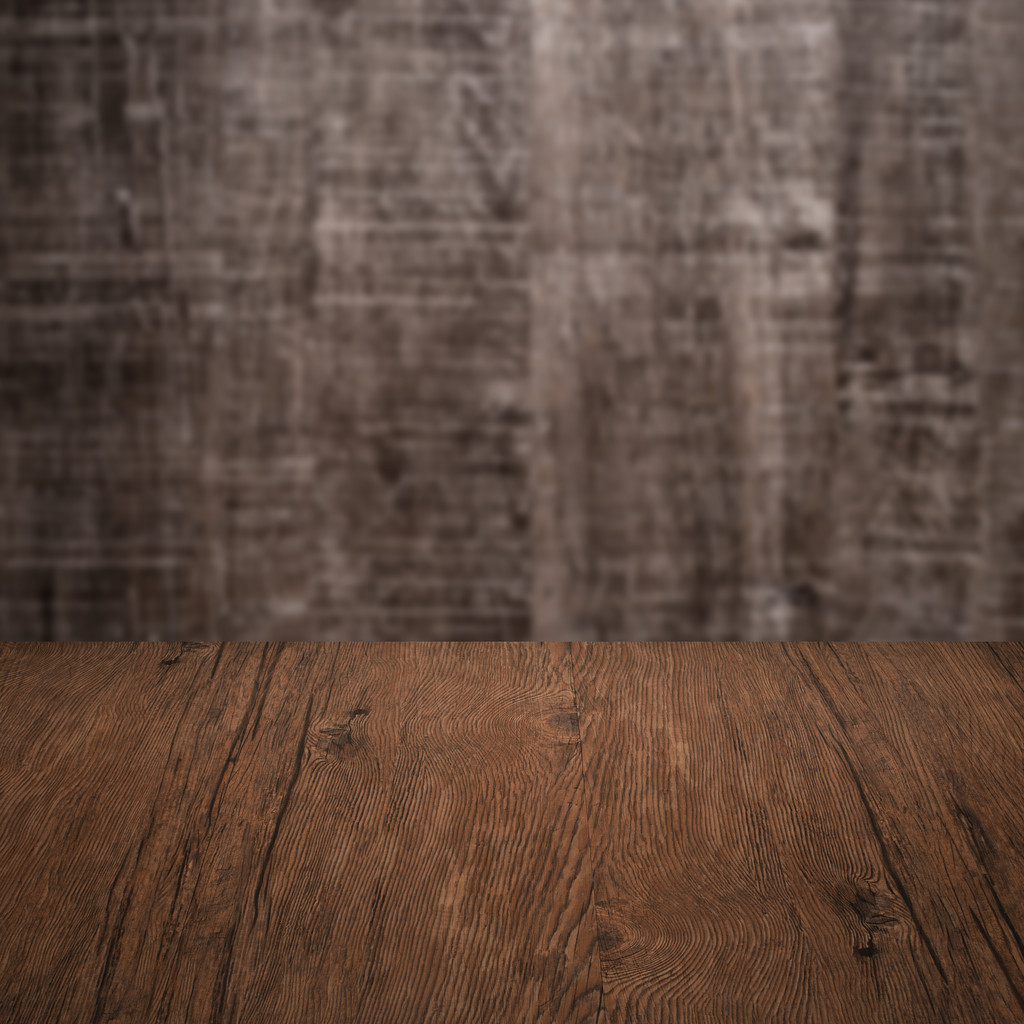木製の壁を持つテーブル - 写真・画像