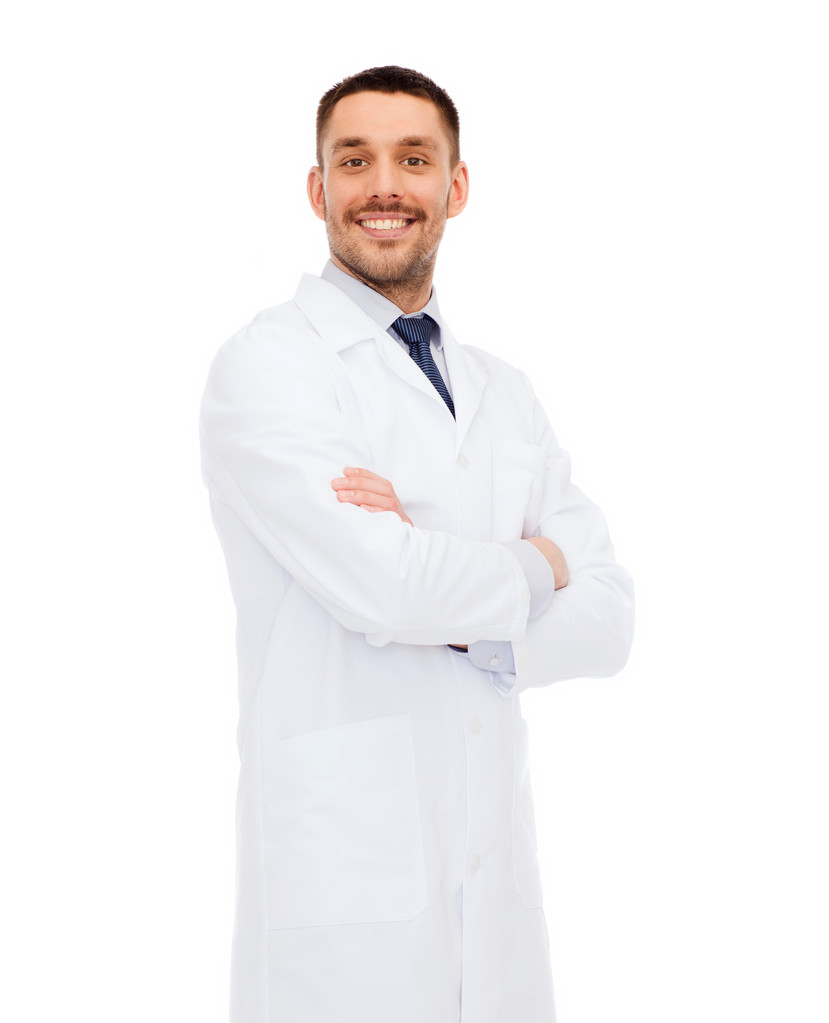 uśmiechnięty mężczyzna lekarz w biały płaszcz - Zdjęcie, obraz