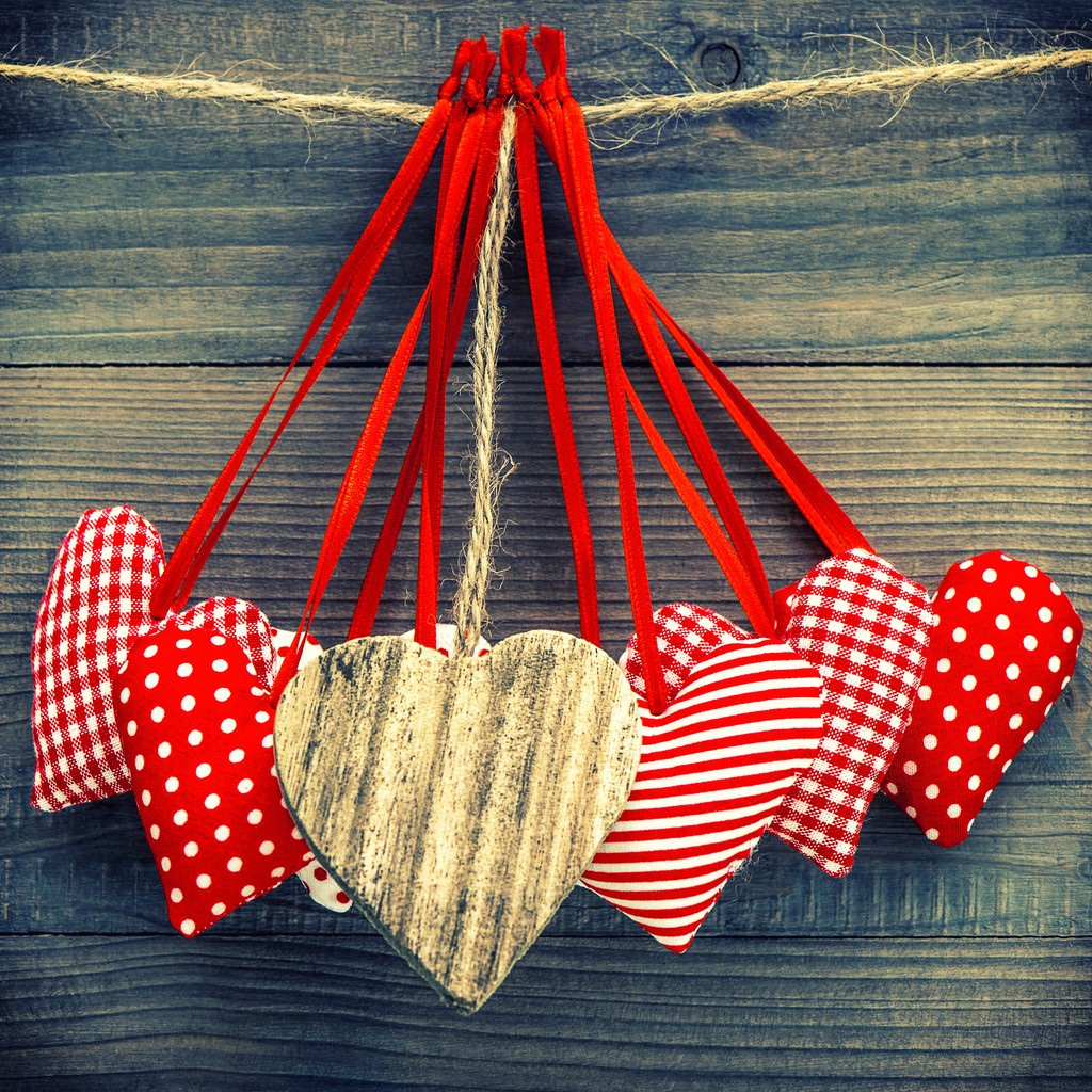 Encantadora decoración corazones. Concepto de San Valentín
 - Foto, imagen