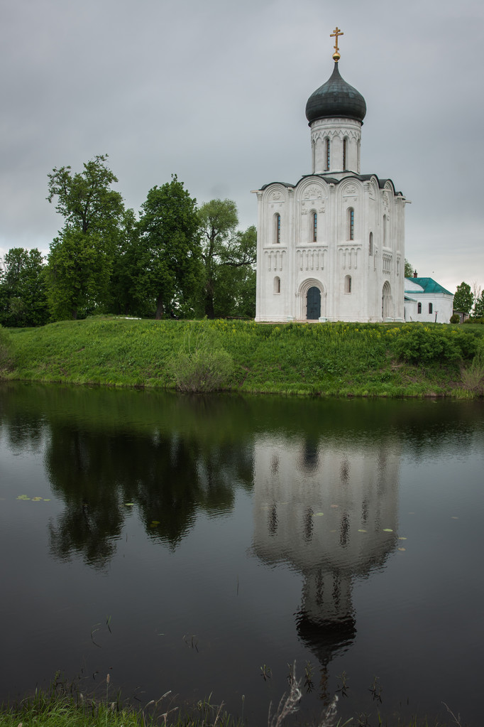 Kirkko esirukous Nerl - Valokuva, kuva