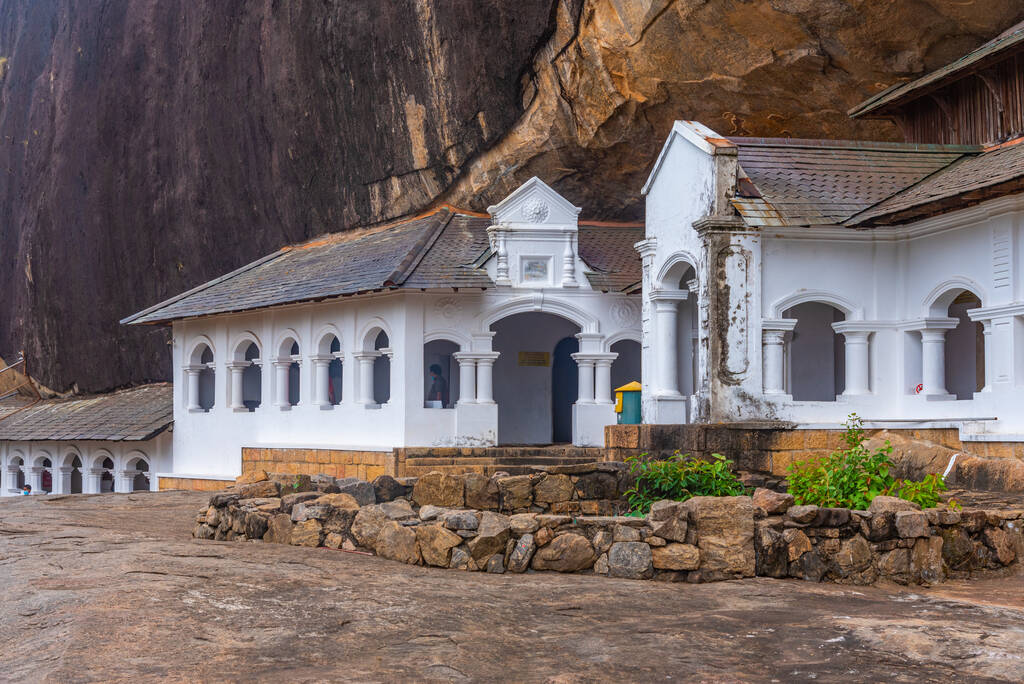Sri Lanka 'daki Dambulla Mağara Kompleksi. - Fotoğraf, Görsel