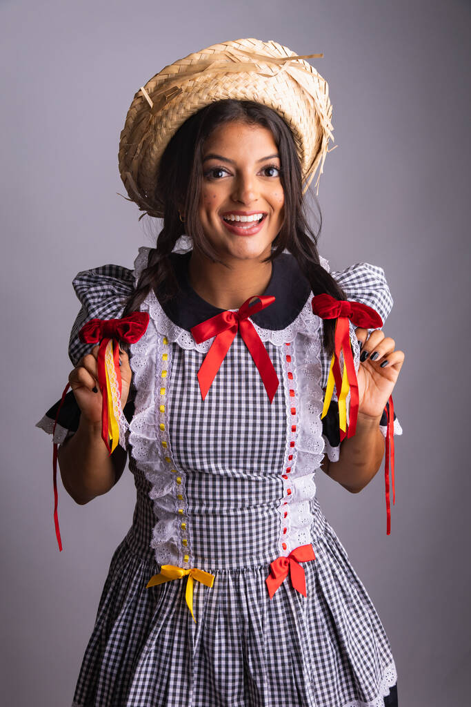 Brazilky žena s oblečením z festa de so joo, festa junina - Fotografie, Obrázek