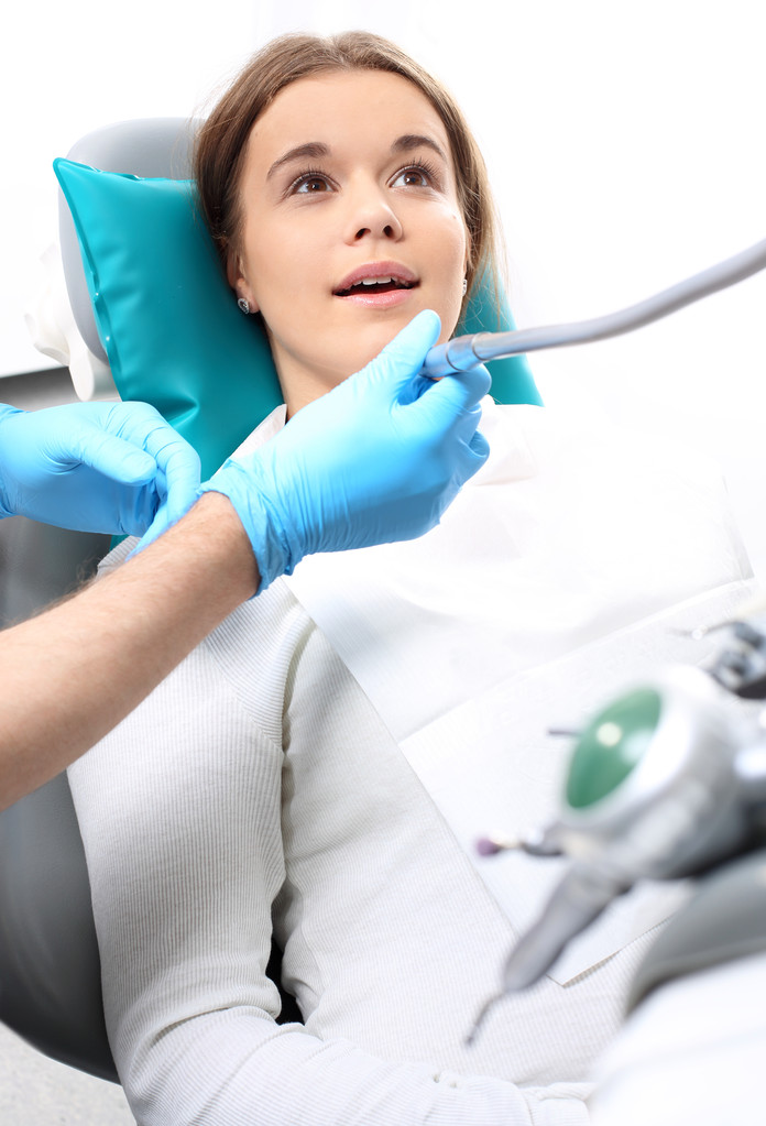 Γυναίκα στον οδοντίατρο - Φωτογραφία, εικόνα
