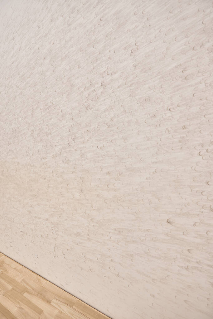 Cour de squash intérieure et moderne avec murs blancs, concept de motivation et de détermination - Photo, image