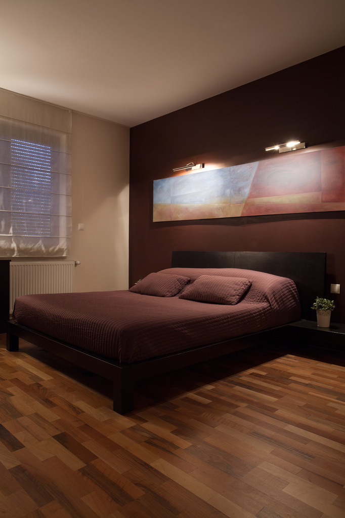 Двуспальная кровать
 - Фото, изображение