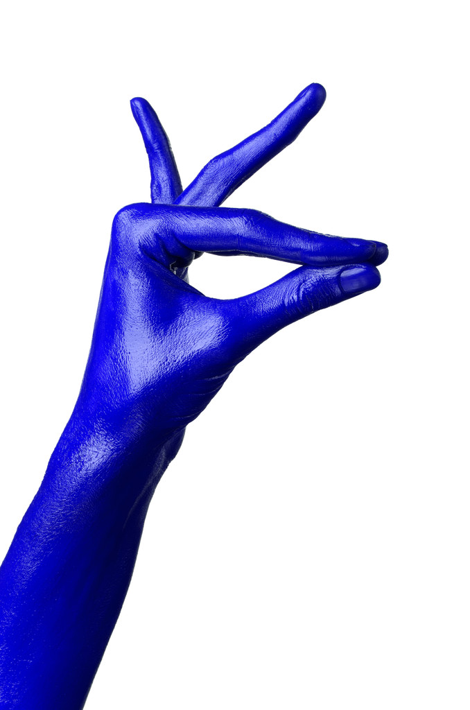 Синяя рука на белом фоне, изолированная, краска
 - Фото, изображение
