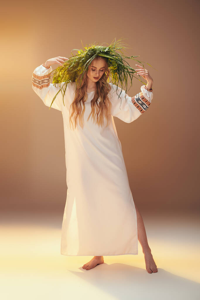 Mladá žena v bílých šatech zdobených věnečkem na hlavě, vyzařující auru okouzlení v pohádkovém ateliéru. - Fotografie, Obrázek