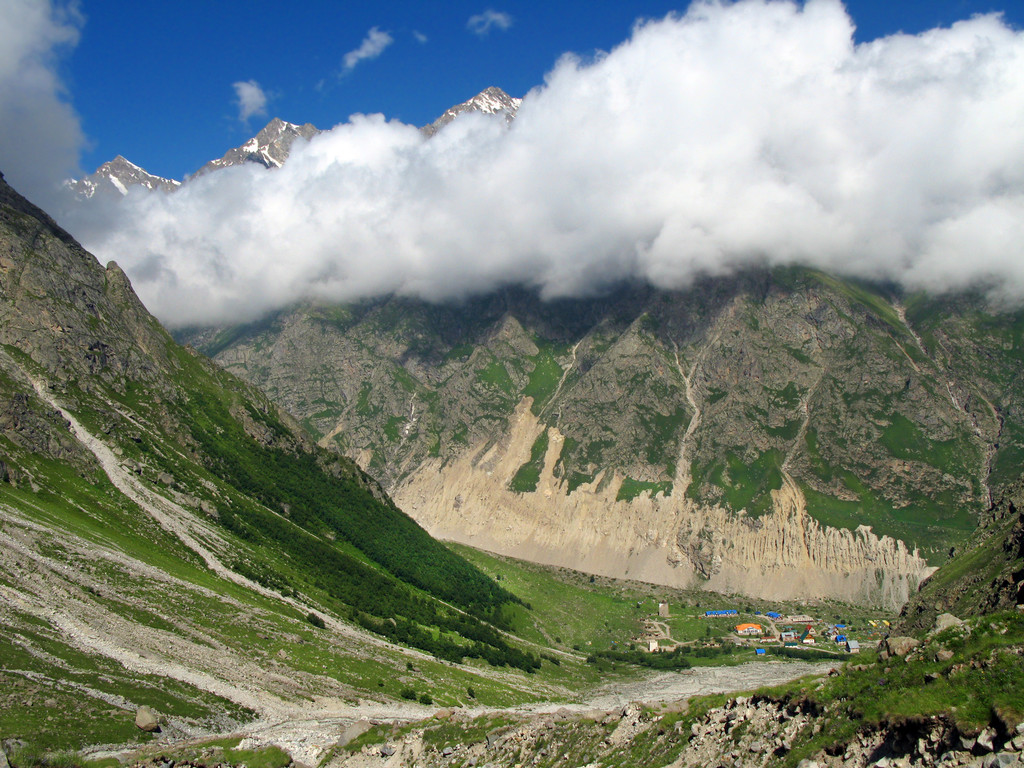 Montagne Bezenghi nel Caucaso
 - Foto, immagini