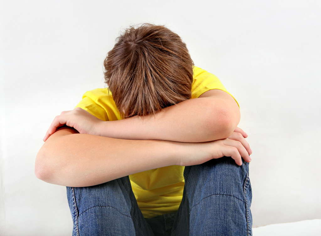 smutný teenager v domě - Fotografie, Obrázek