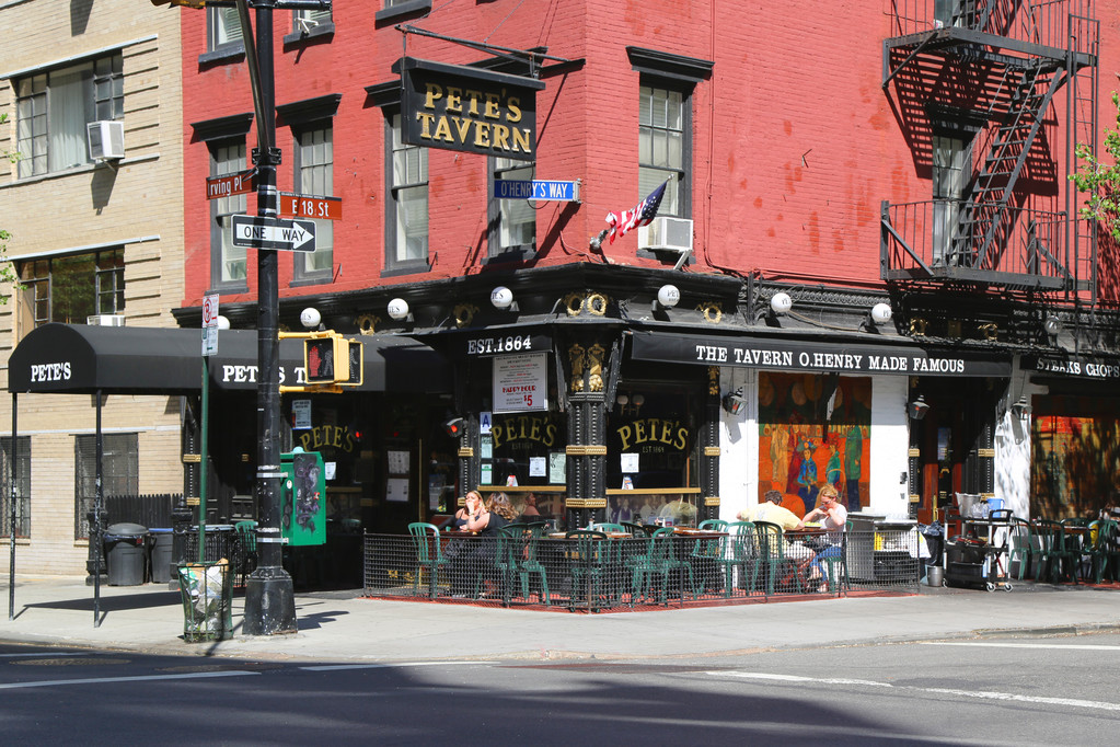 Célèbre taverne Pete dans le quartier historique de Gramercy Park
 - Photo, image