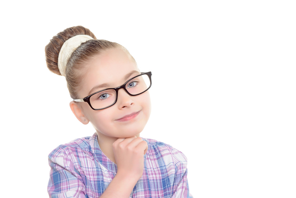 Klein meisje dragen van een bril - Foto, afbeelding