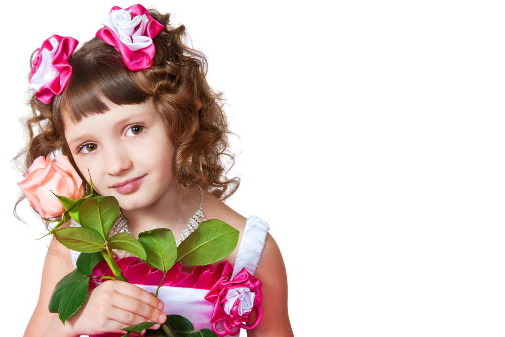 το κορίτσι με ένα όμορφο φόρεμα με τριαντάφυλλο - Φωτογραφία, εικόνα