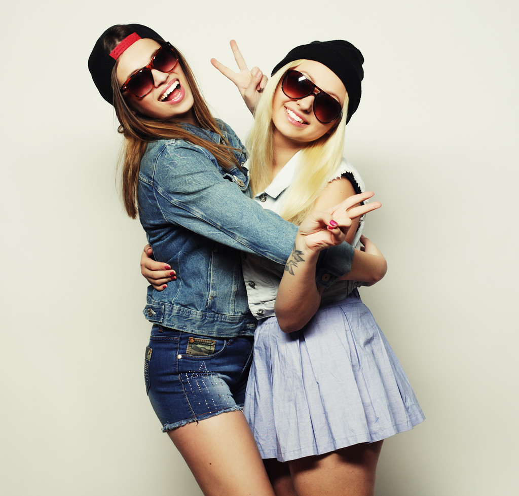 deux jolies copines adolescentes
  - Photo, image