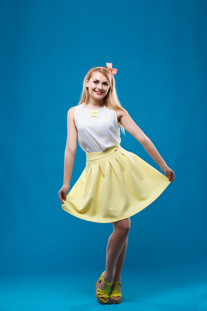 girl in the studio, pin-up, flirting, showing different emotions - Foto, afbeelding