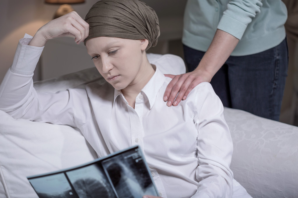 mulher câncer quebrado
 - Foto, Imagem