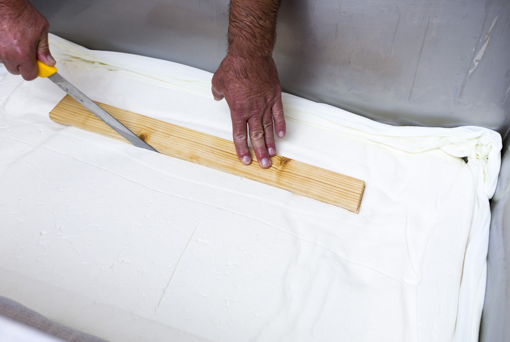 Queso feta blanco griego
 - Foto, imagen