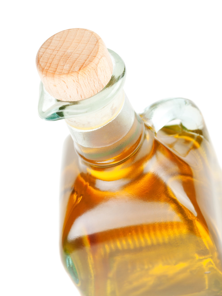 láhev olivového oleje izolované - Fotografie, Obrázek