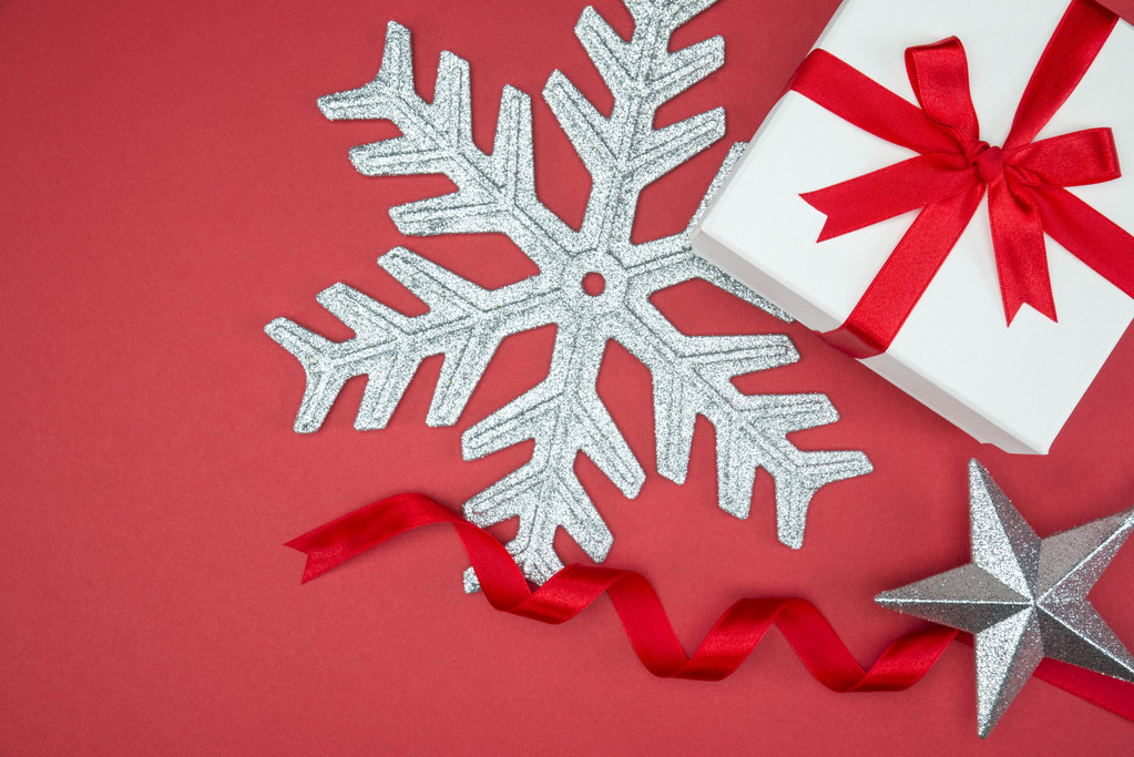 ylellinen väri lahjapaketti loma tapahtuma silkki kääri lumihiutale
 - Valokuva, kuva