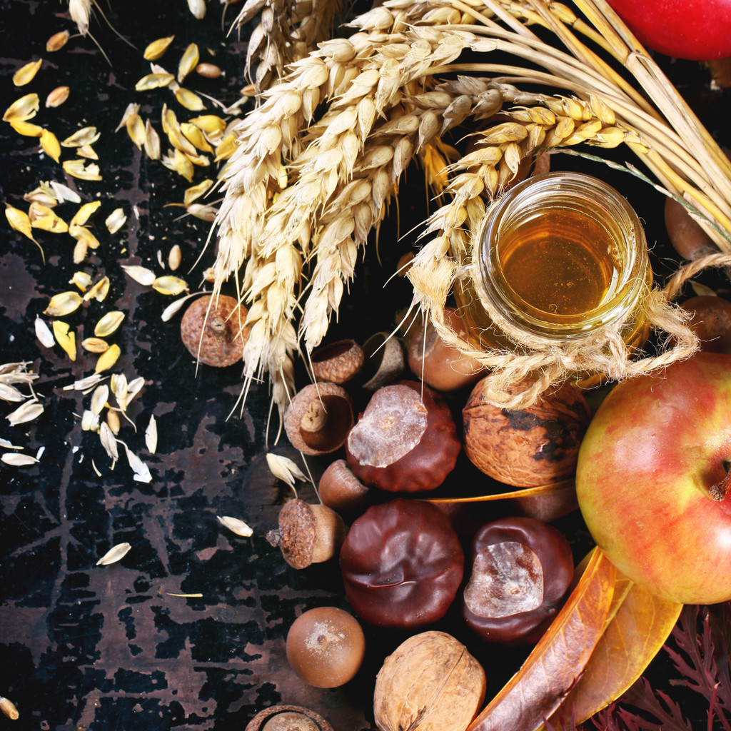 Miel, noix et pommes
 - Photo, image