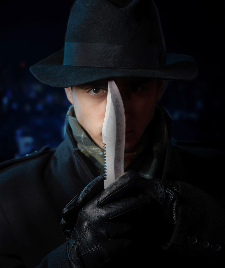 Hombre peligroso con un cuchillo
 - Foto, Imagen