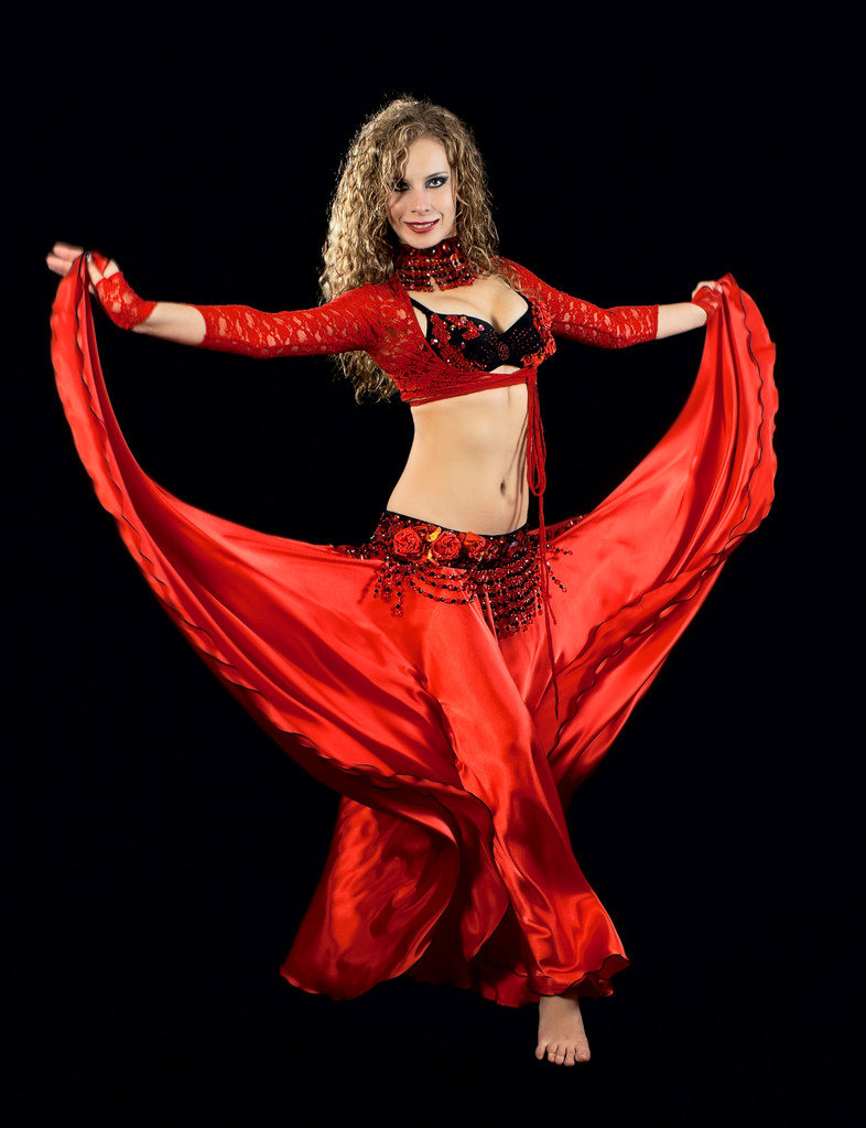 schöne Tänzerin in orientalischem Kostüm - Foto, Bild