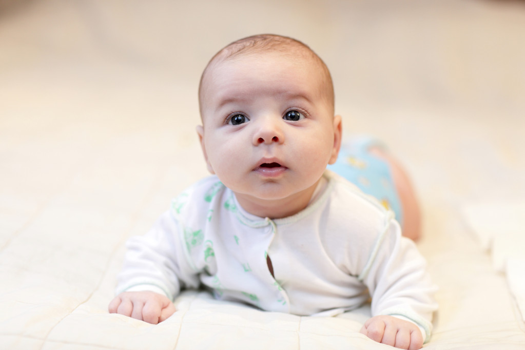 Surprised infant - Photo, Image