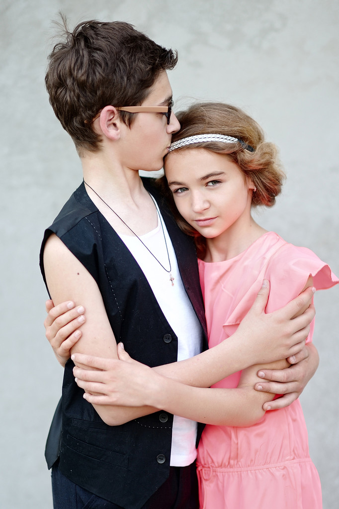 Портрет хлопчика і дівчинки влітку
 - Фото, зображення