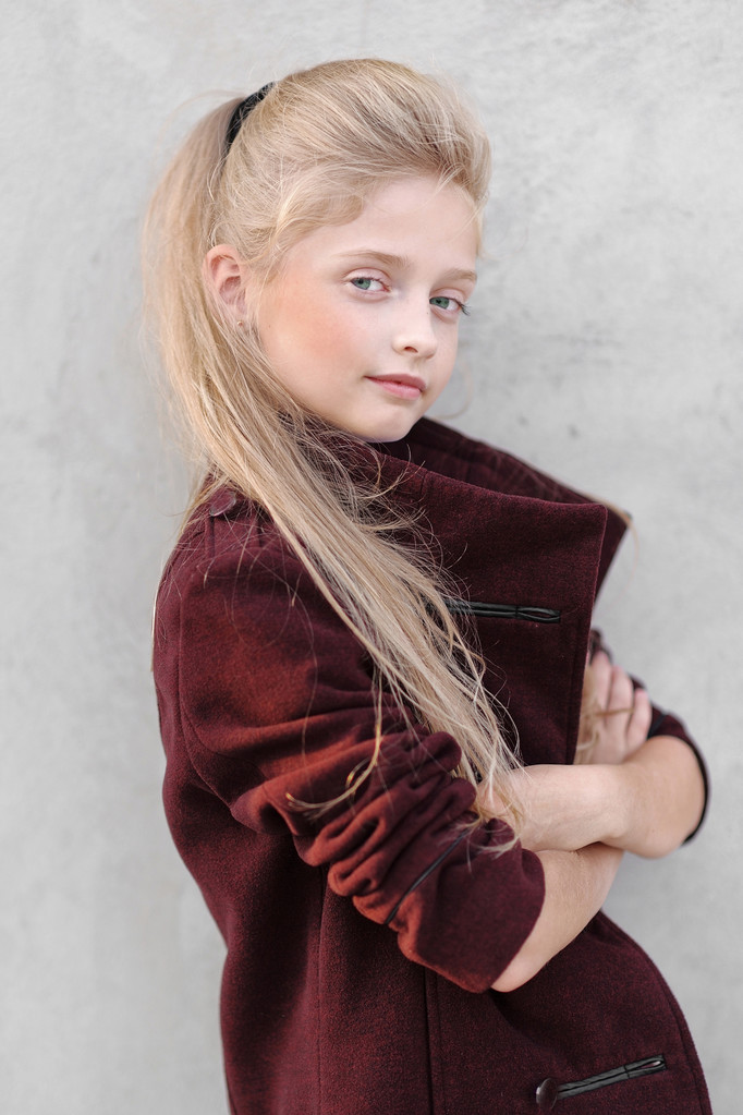 Portrait de petite fille en plein air en automne
 - Photo, image