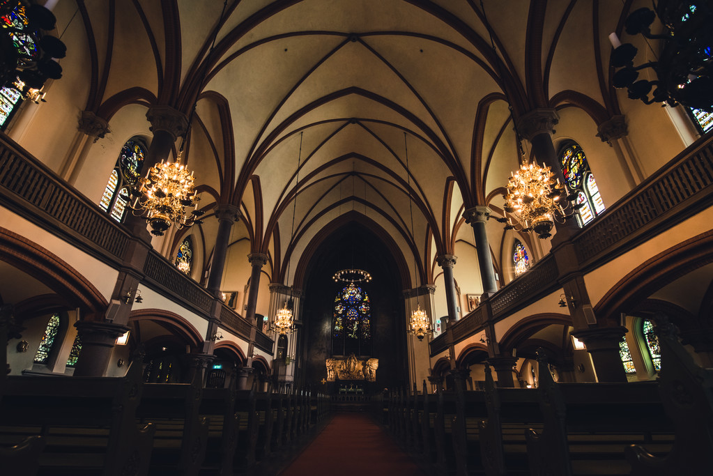 STOCKHOLM, SUÈDE - CIRCA JUILLET 2014 : intérieur d'une église traditionnelle dans le centre de Stockholm, Suède vers juillet 2014
. - Photo, image