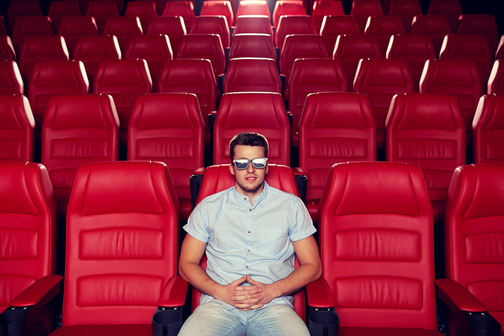 young man watching movie in 3d theater - Photo, Image