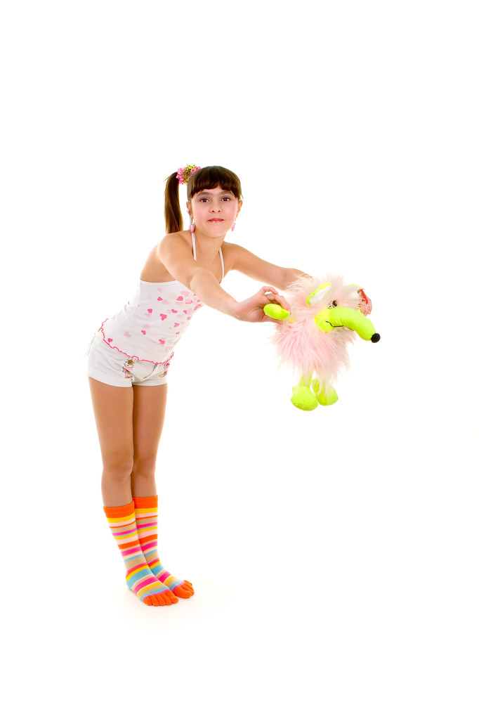 gelukkig meisje met speelgoed - Foto, afbeelding